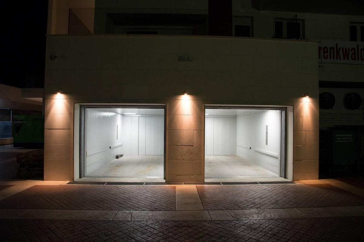 Red Lux Appartement Budva Buitenkant foto