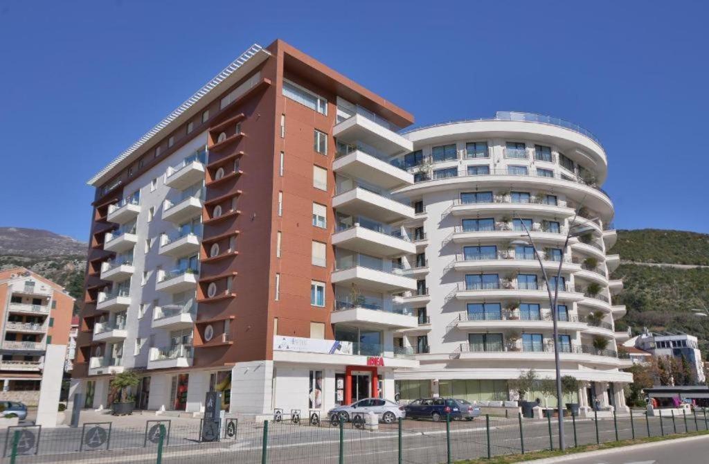 Red Lux Appartement Budva Buitenkant foto