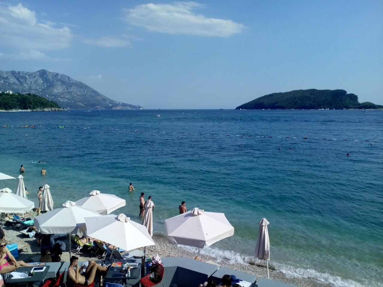 Red Lux Appartement Budva Buitenkant foto